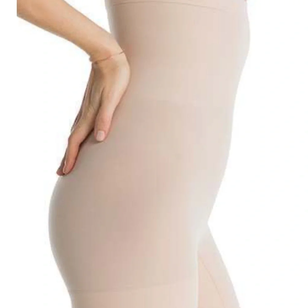 SPANX seamless light